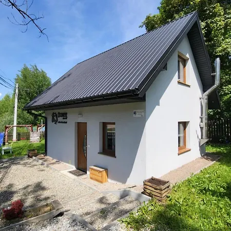 Jarmuta Lodge *